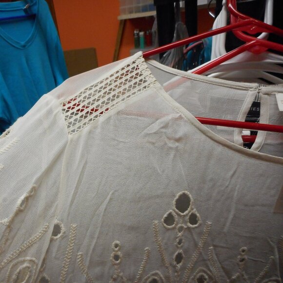 CHICO'S, women's long sleeve tunic, sz 3, color - off white, material-very thin - Picture 8 of 8